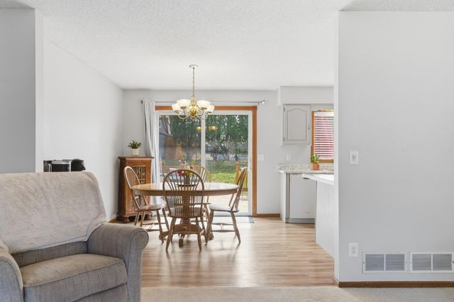 2044 Burke Avenue E, North Saint Paul, MN 55109