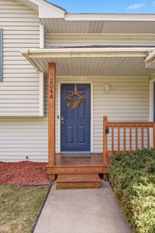 2044 Burke Avenue E, North Saint Paul, MN 55109