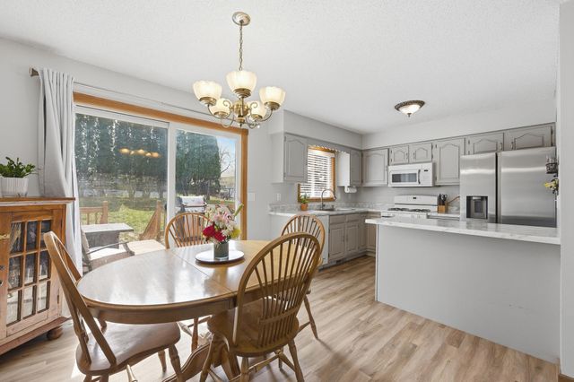 2044 Burke Avenue E, North Saint Paul, MN 55109