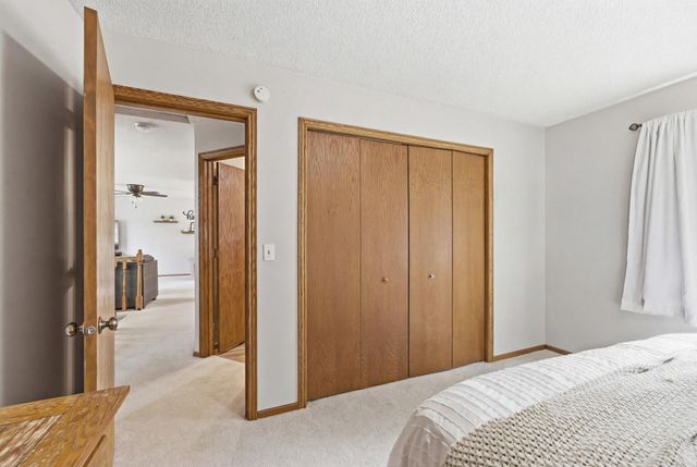 2044 Burke Avenue E, North Saint Paul, MN 55109