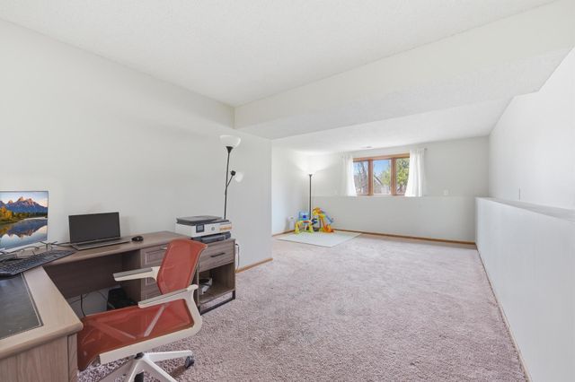 2044 Burke Avenue E, North Saint Paul, MN 55109