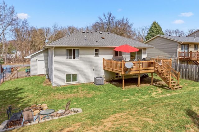 2044 Burke Avenue E, North Saint Paul, MN 55109