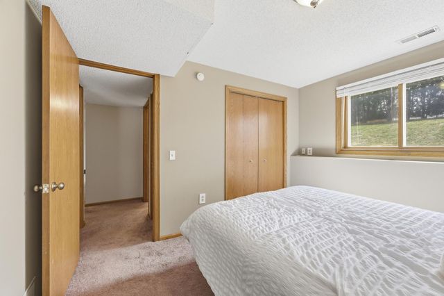 2044 Burke Avenue E, North Saint Paul, MN 55109