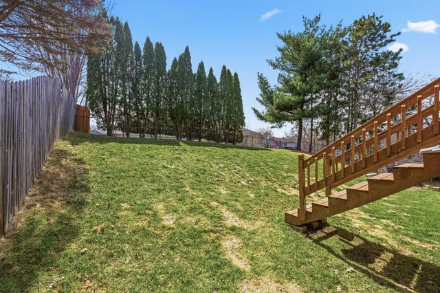 2044 Burke Avenue E, North Saint Paul, MN 55109