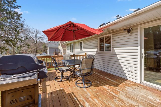 2044 Burke Avenue E, North Saint Paul, MN 55109