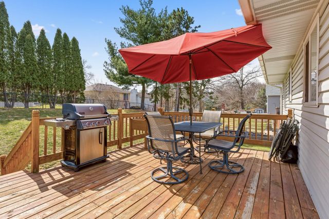 2044 Burke Avenue E, North Saint Paul, MN 55109