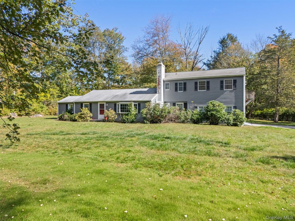 145 Smith Ridge Road, South Salem, NY 10590