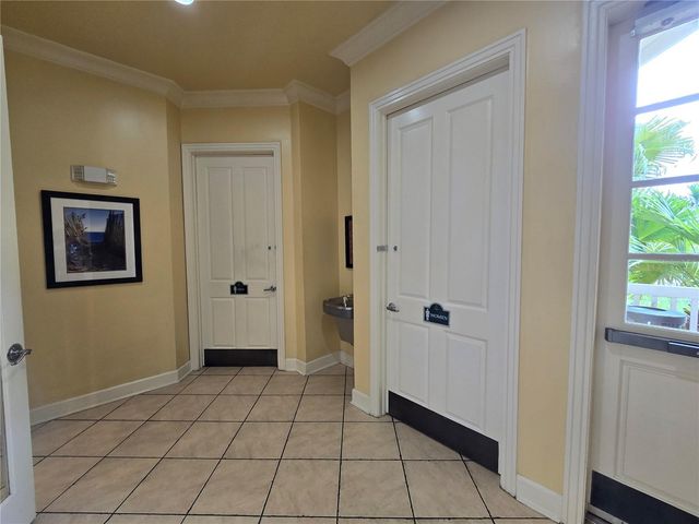 4207 S DALE MABRY HIGHWAY 8211, Tampa, FL 33611