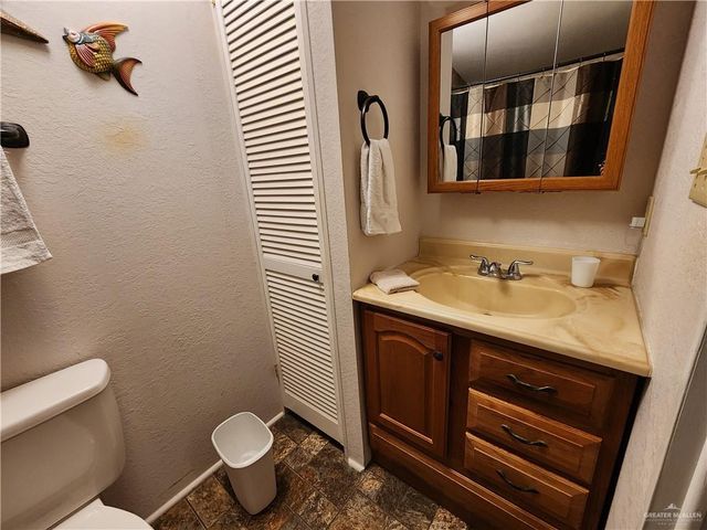 3120 Boca Chica Drive, Weslaco, TX 78596