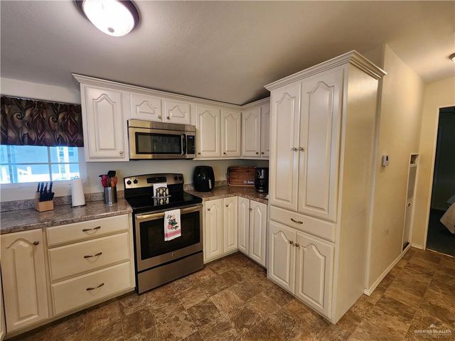 3120 Boca Chica Drive, Weslaco, TX 78596