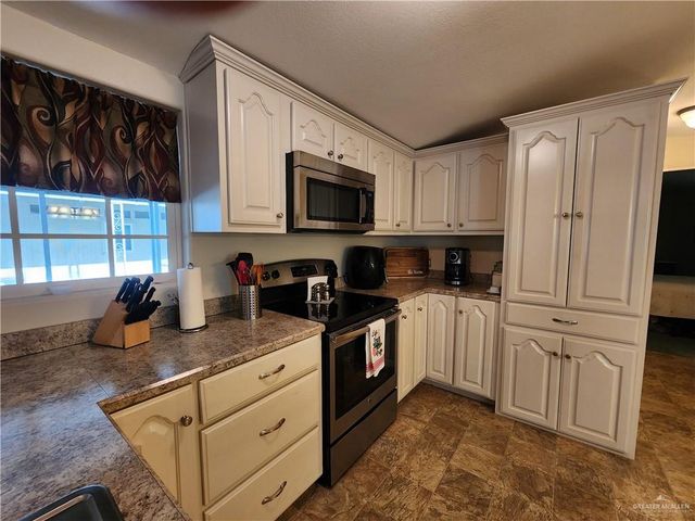 3120 Boca Chica Drive, Weslaco, TX 78596