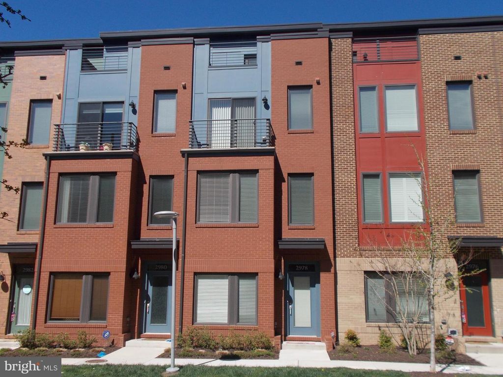 2978 STELLA BLUE LN, Fairfax, VA 22031