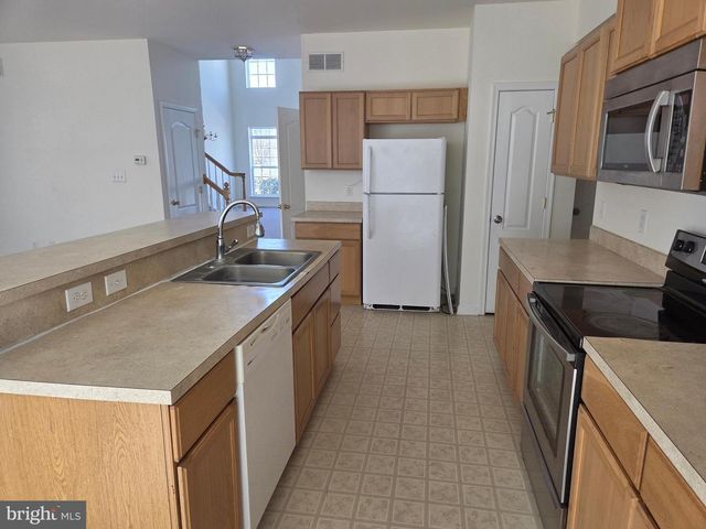 11 TANZANITE CT, Dover, DE 19904