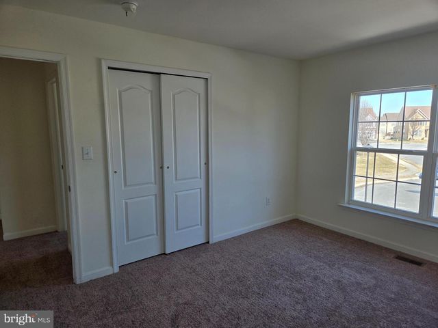 11 TANZANITE CT, Dover, DE 19904