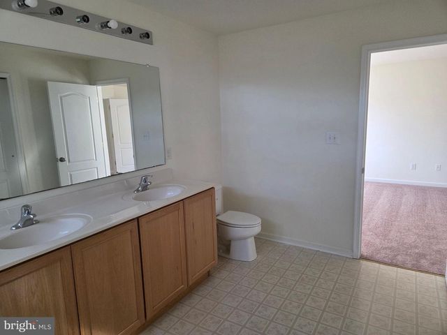 11 TANZANITE CT, Dover, DE 19904
