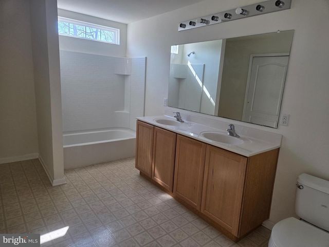11 TANZANITE CT, Dover, DE 19904