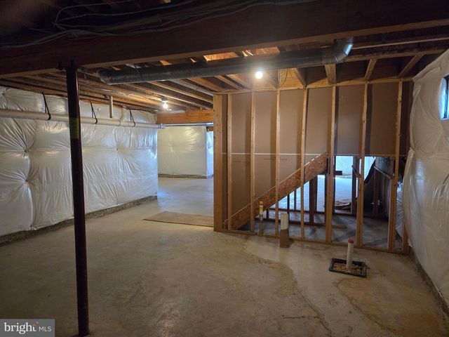 11 TANZANITE CT, Dover, DE 19904