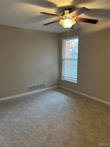 1951 Greenpoint Drive 103, Kirkwood, MO 63122