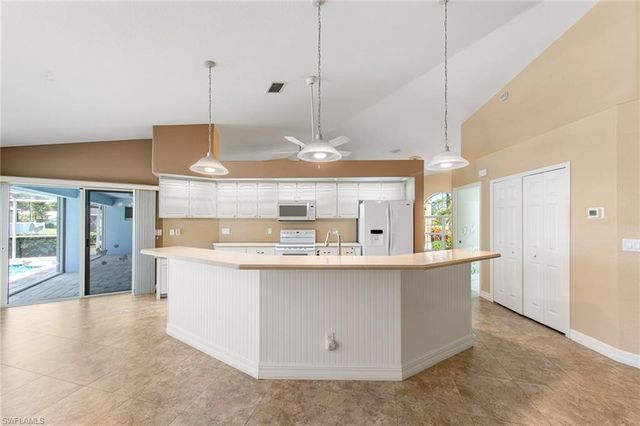 508 SW 6th ST, Cape Coral, FL 33991