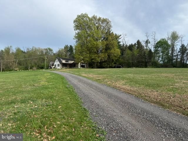 848 WHITE OAK LN, Leesport, PA 19533