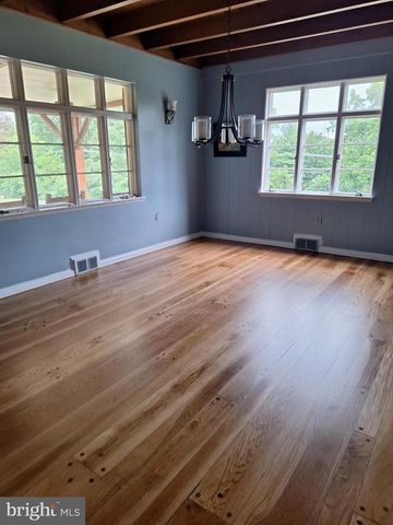 848 WHITE OAK LN, Leesport, PA 19533