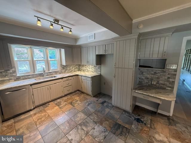848 WHITE OAK LN, Leesport, PA 19533