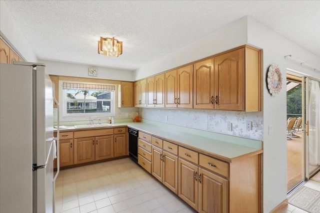 23 CHRISTOPHER COURT, Palm Coast, FL 32137