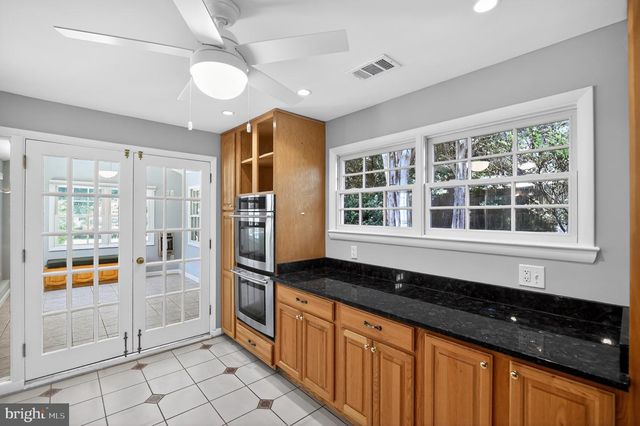 4042 DOVEVILLE LN, Fairfax, VA 22032