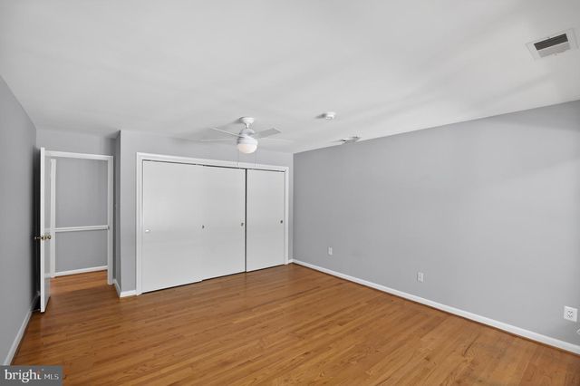 4042 DOVEVILLE LN, Fairfax, VA 22032