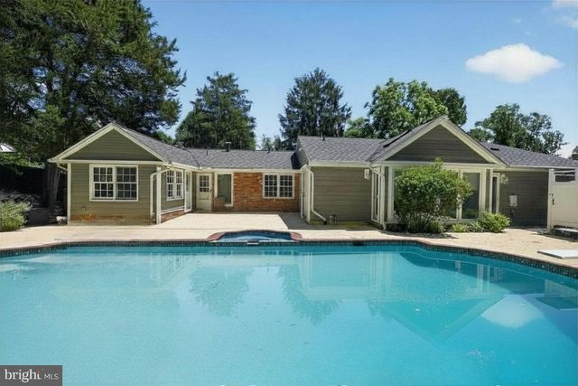 4042 DOVEVILLE LN, Fairfax, VA 22032