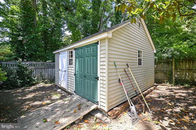 4042 DOVEVILLE LN, Fairfax, VA 22032