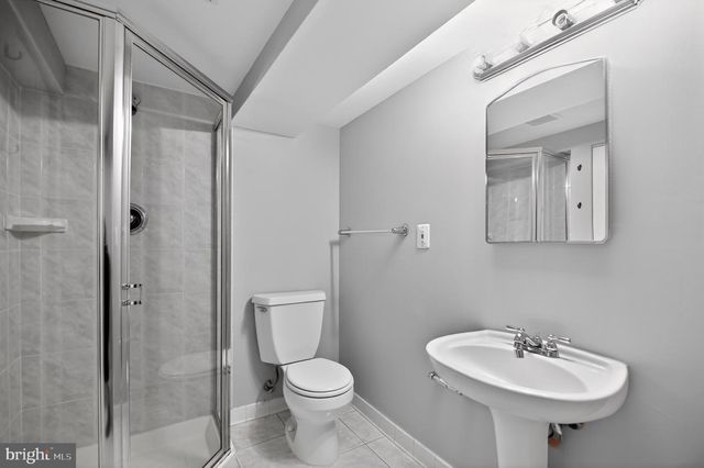 4042 DOVEVILLE LN, Fairfax, VA 22032