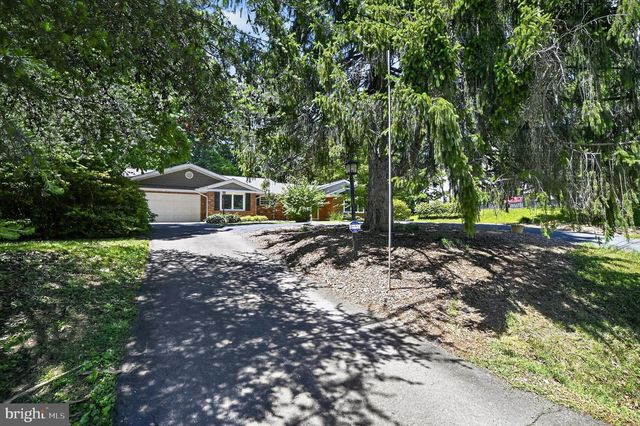 4042 DOVEVILLE LN, Fairfax, VA 22032