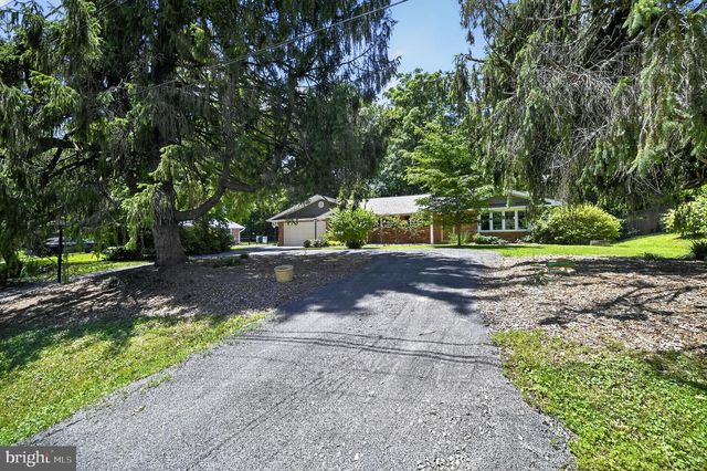 4042 DOVEVILLE LN, Fairfax, VA 22032