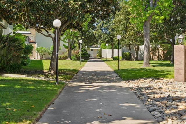 14225 Lora 21, Los Gatos, CA 95032