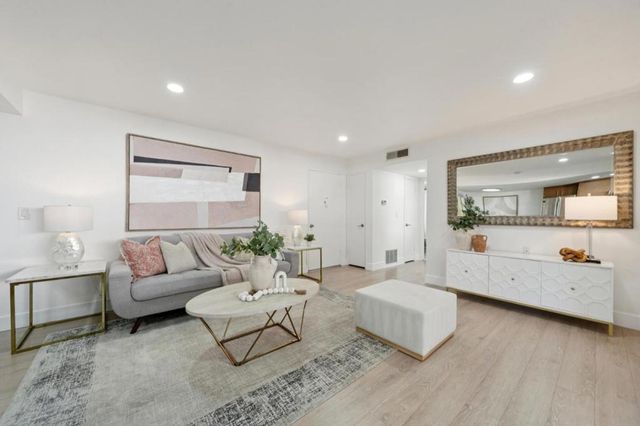14225 Lora 21, Los Gatos, CA 95032