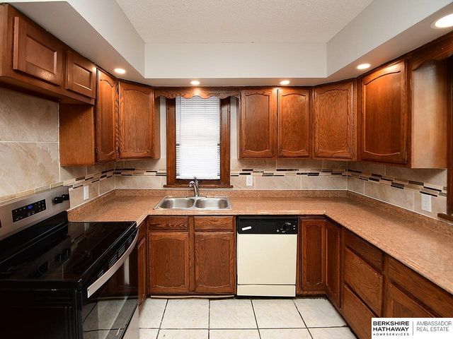 3034 Ida Street, Omaha, NE 68112