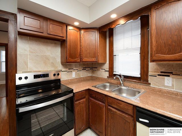 3034 Ida Street, Omaha, NE 68112