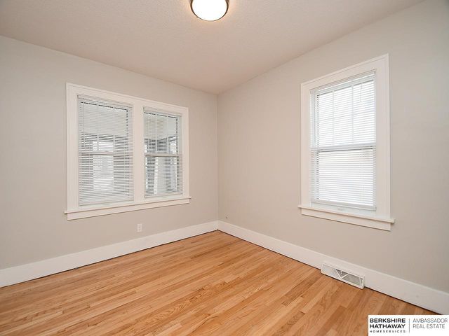 3034 Ida Street, Omaha, NE 68112