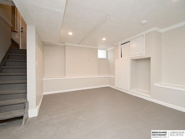 3034 Ida Street, Omaha, NE 68112