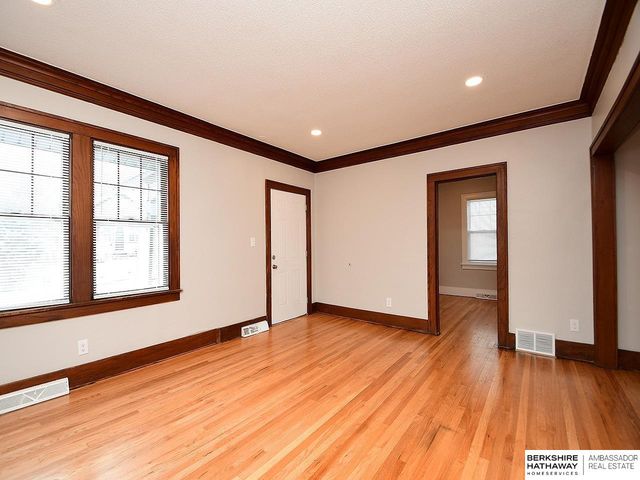 3034 Ida Street, Omaha, NE 68112