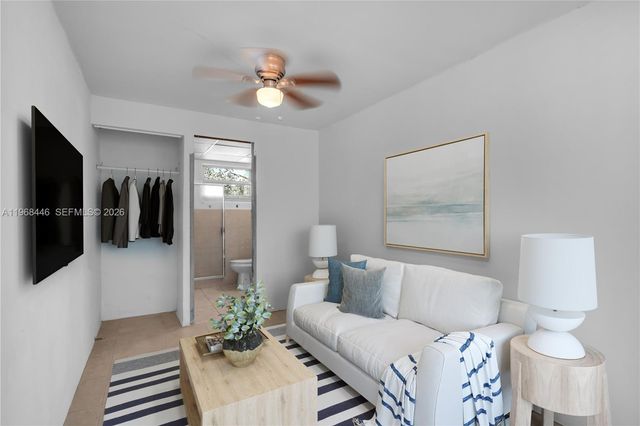 2655 Collins Ave 2211, Miami Beach, FL 33140