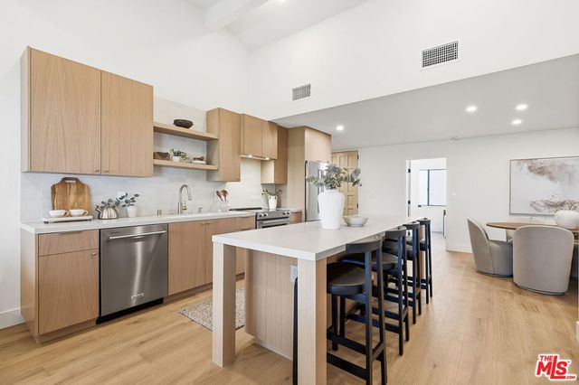 4600 Via Dolce 305, Marina Del Rey, CA 90292