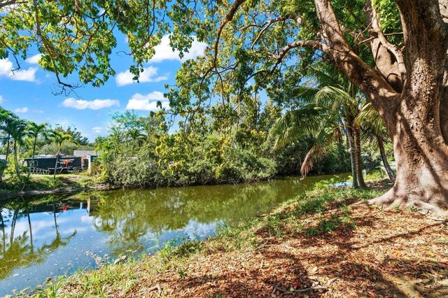 5313 Colbright Road, Lake Worth, FL 33467
