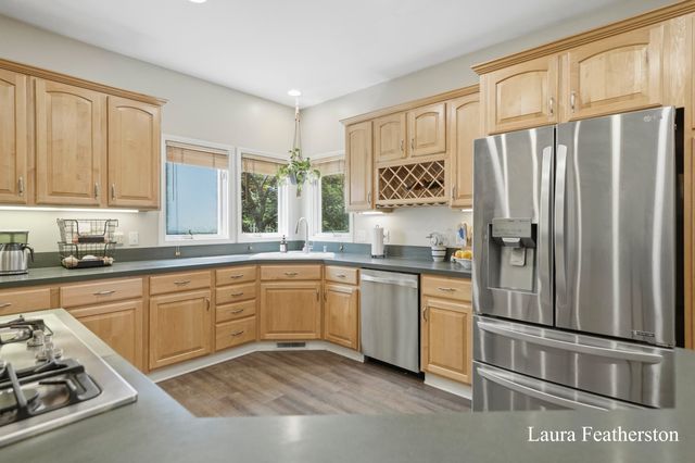 2291 Burton Pines Drive Se, City Of Kentwood, MI 49546