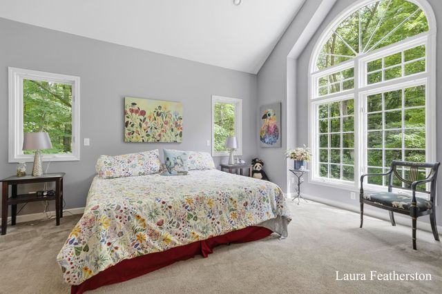 2291 Burton Pines Drive Se, City Of Kentwood, MI 49546
