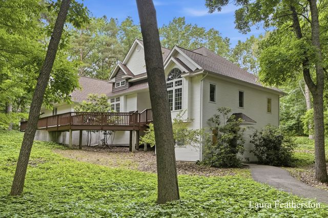 2291 Burton Pines Drive Se, City Of Kentwood, MI 49546