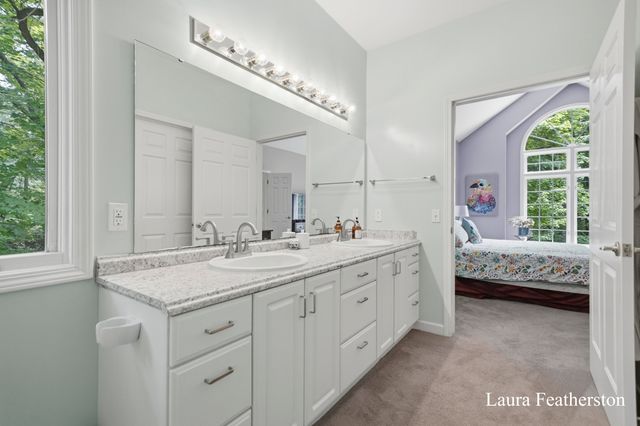 2291 Burton Pines Drive Se, City Of Kentwood, MI 49546