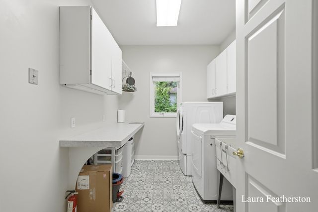 2291 Burton Pines Drive Se, City Of Kentwood, MI 49546