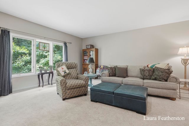 2291 Burton Pines Drive Se, City Of Kentwood, MI 49546